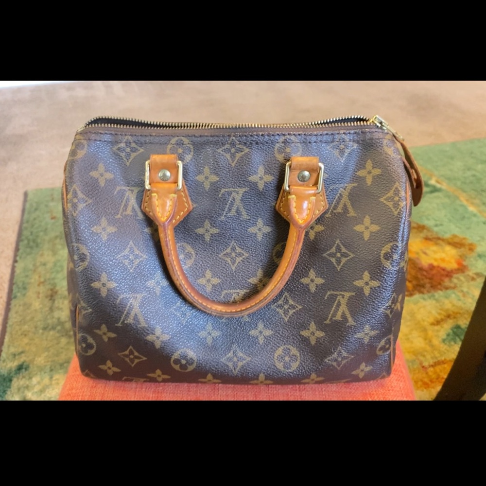 SOLD-Authentic Vintage Louis Vuitton Speedy 25 Handbag Monogram Canvas